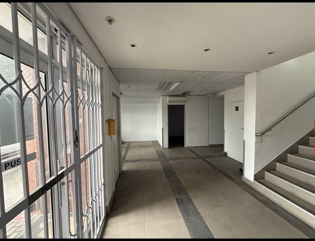 3,450M² WAREHOUSE TO LET IN EPPING INDUSTRIAL